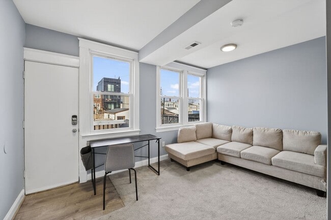 Photo - Gorgeous 4br/2ba in Brookland!