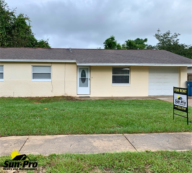 Building Photo - 1965 Nelson Ave