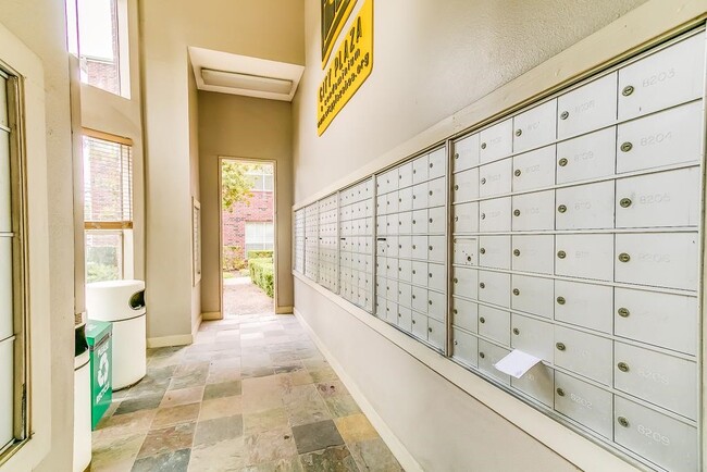 Building Photo - 1330 Old Spanish Trl Unit 1110