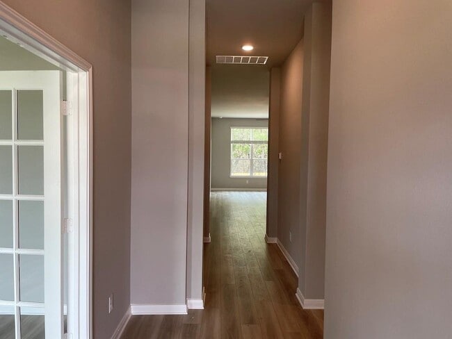 Photo - 5625 St Charles Dr