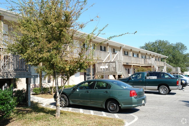 Oakmont Village