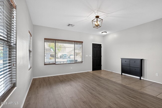 Photo - 939 E Sourwood Dr