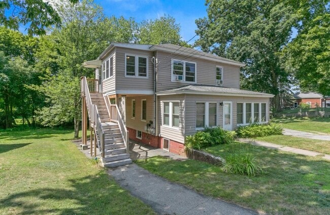 17 Bateman St Unit B