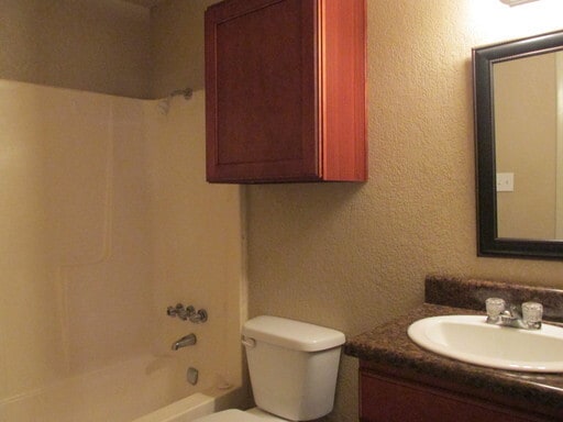 Photo - LJM-1801 Lexington (A-B) Unit A