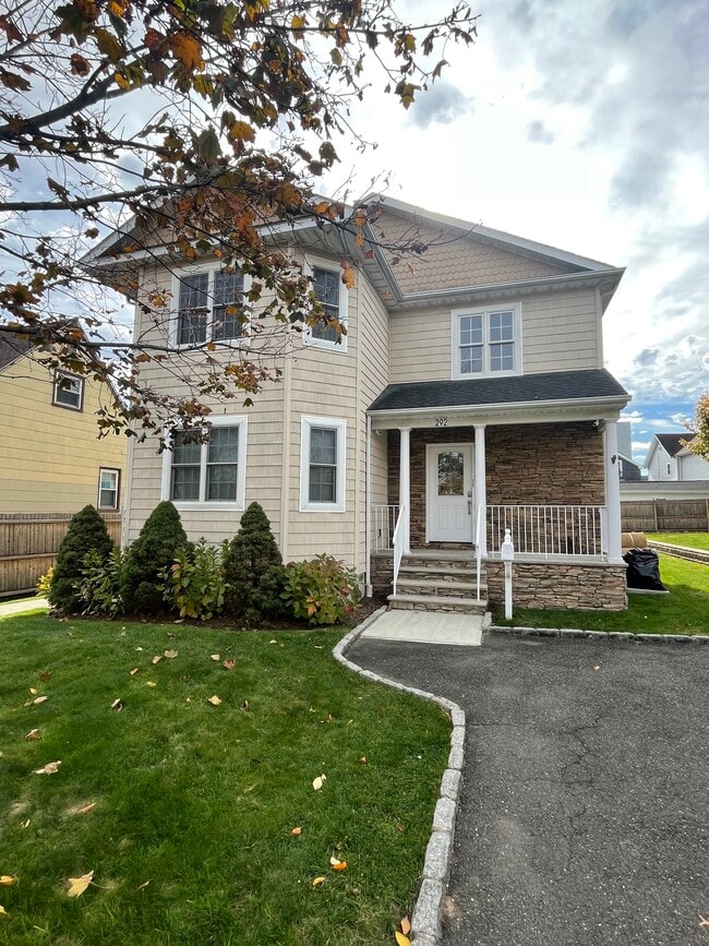 Photo - 292 Hemlock Ter Unidad 2