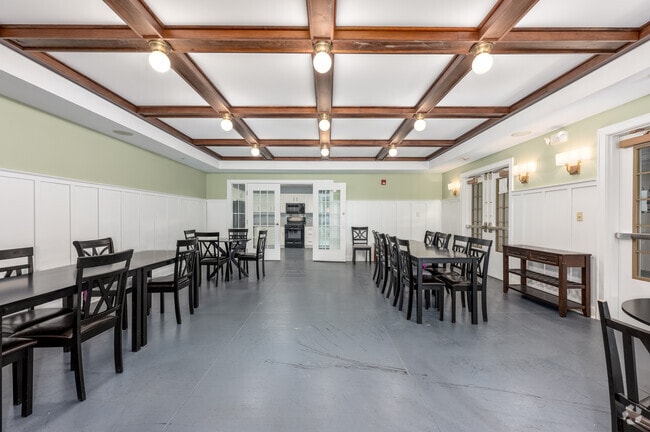 Community Room - Christamore Court Rehab LP