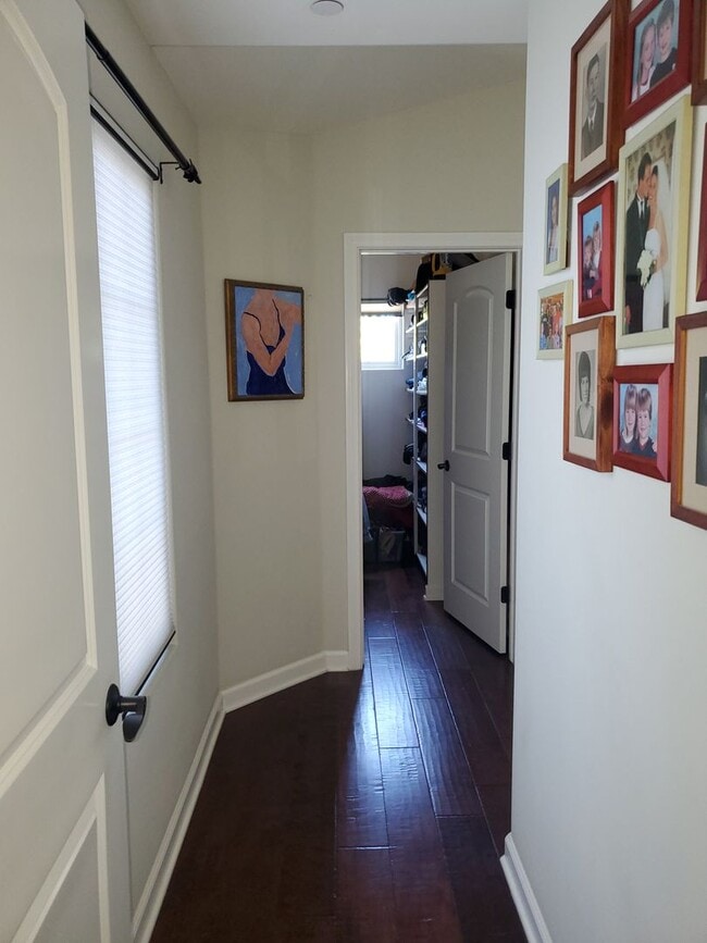 Building Photo - Elegant Coronado Village Home