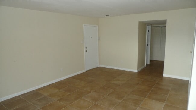 Photo - 16111 Aspenglen Dr Unit 103