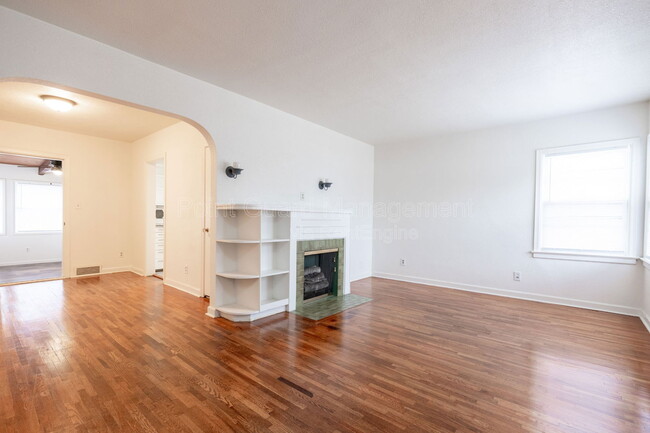 Photo - 619 N Glendale St