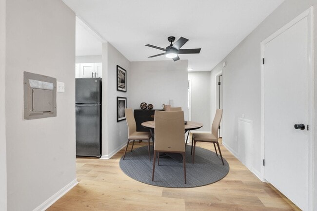 Photo - Capitol House