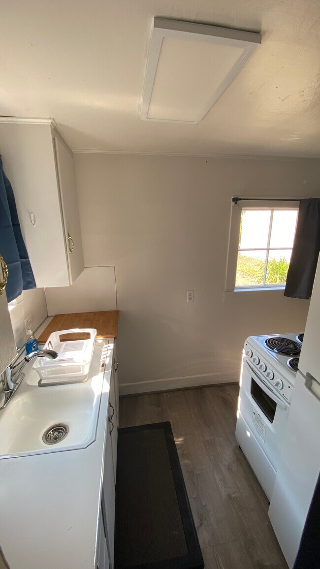 studio kitchen