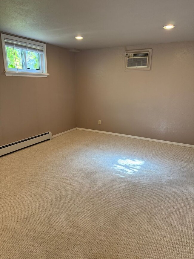 Photo - Well Maintained 1 Bed, 1 Bath Apartment