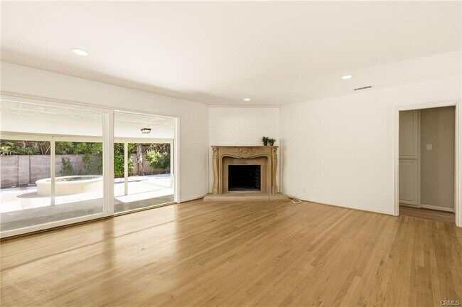 Photo - 7218 Enfield Ave