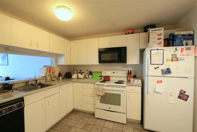 Photo - 175 Beacon St