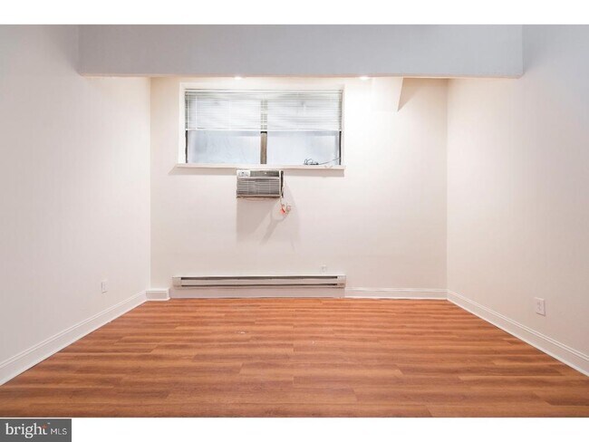 Photo - 2311 Spruce St Unit 104