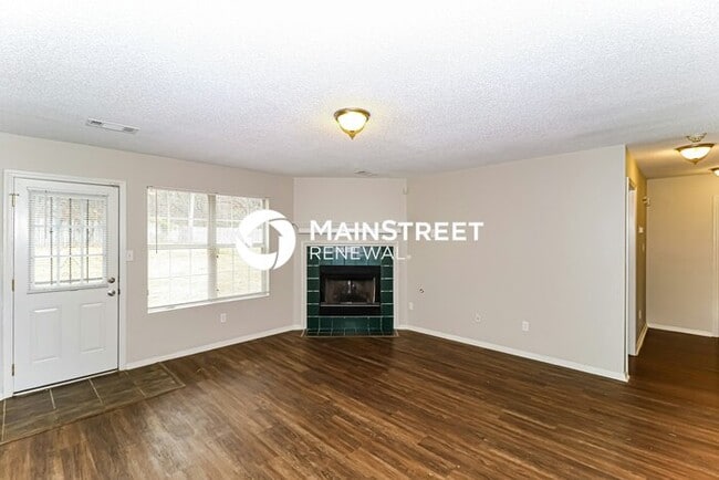 Photo - 3 Bedroom Pet-Friendly Home in Memphis, TN with Main Street Renewal