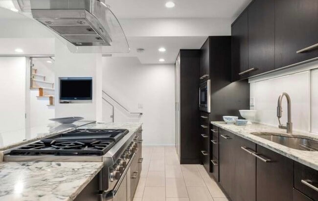 Photo - 109 Chandler St Unit 1
