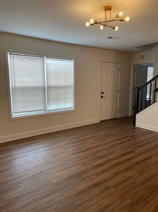 Photo - Location!!!!