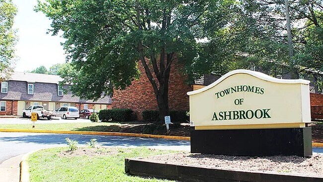 Photo - 1901 Eastway Dr