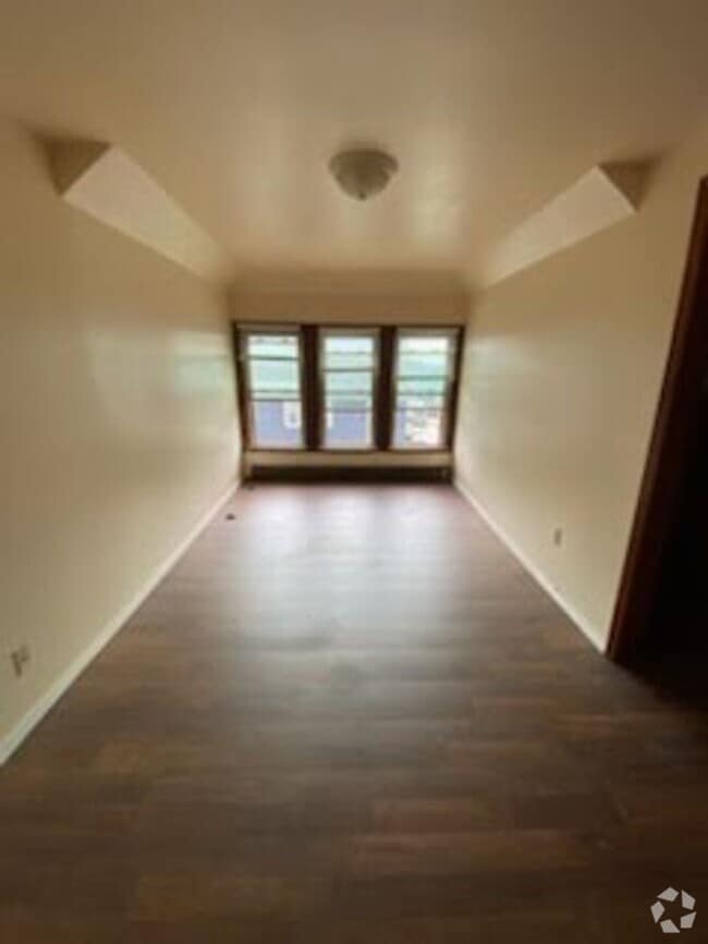 Building Photo - 572-574-574 W Arthur Ave Unit #5 Rental