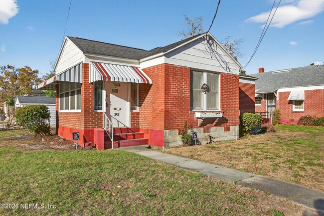 Building Photo - 345 E 44th St