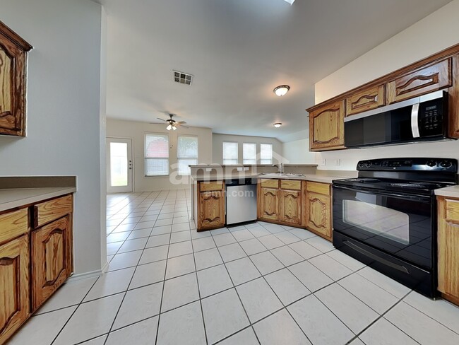 Photo - 617 Chestnut Ct
