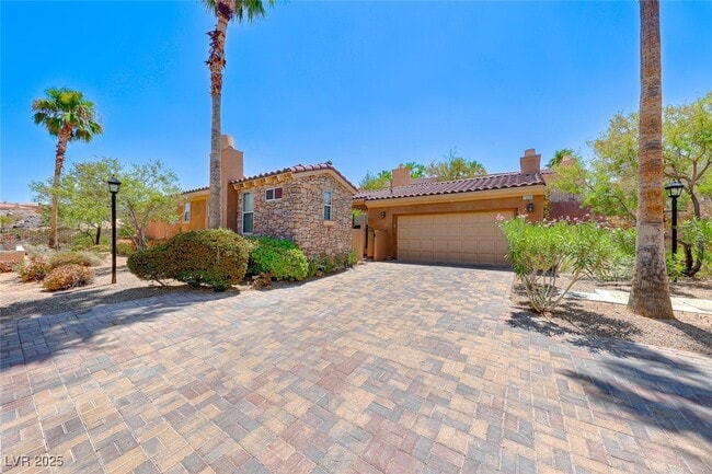 Photo - 1238 Calcione Dr Casa