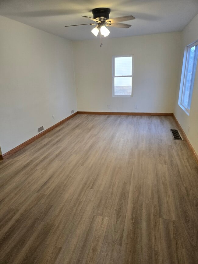 Photo - 804 Hanna Blvd