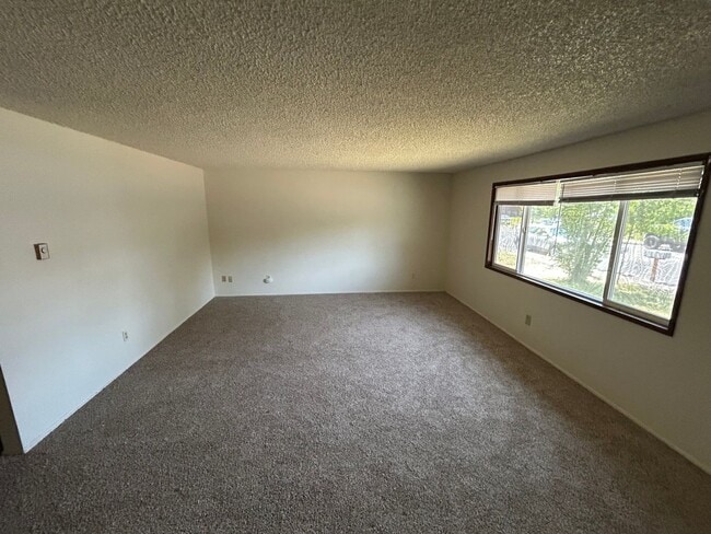 Photo - WEI1126/1128 Unit 1128