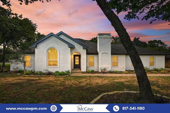 Building Photo - 2001 Lazy Ln