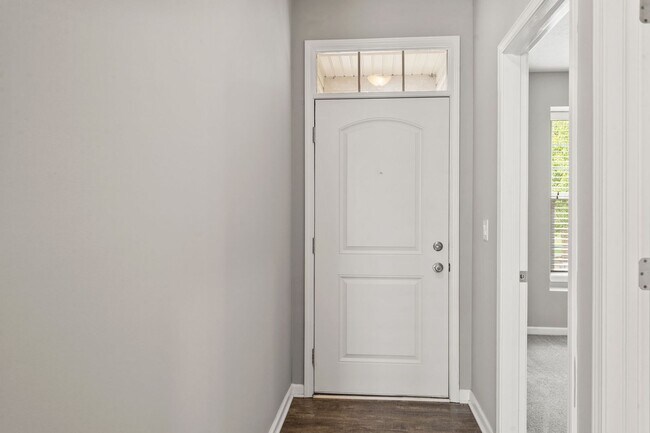 Photo - 2-Bed, 2-Bath Beautiful Home Available Now! Unidad 556 Dylan Dr