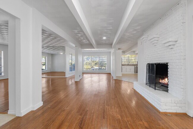 Photo - Beautiful Single-Story Home for Rent in Da...