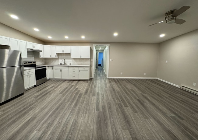 Photo - 107 W Biddle St