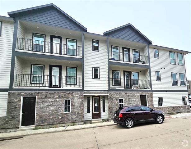 Building Photo - 206 S Village Way Unit 303 Rental
