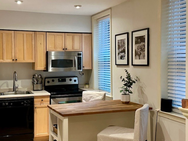 Photo - 1731 Willard St NW Unit 105