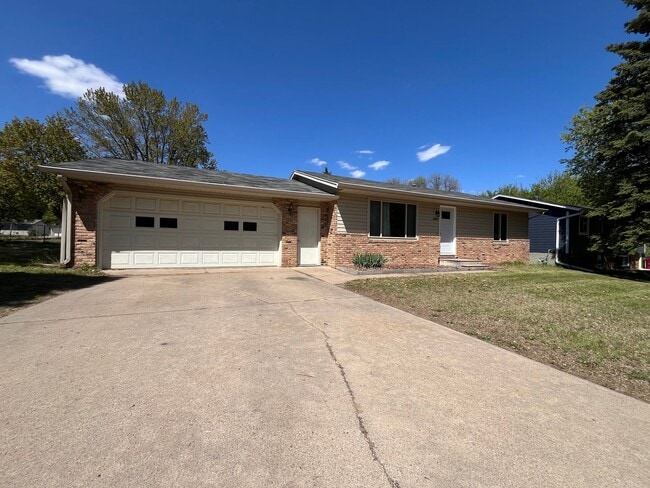 Building Photo - Updated 4 Bed/2 Bath East Side Ranch Home for Rent!!