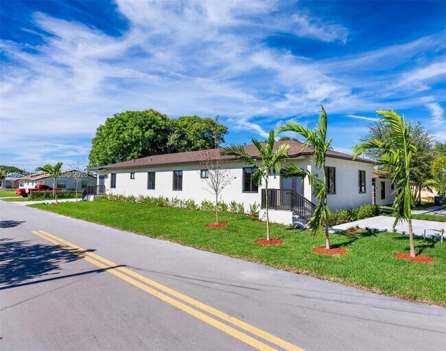 Photo - 601 NW 3rd Ave Unidad A