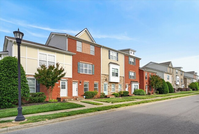 Photo - 3 Bedroom 3 1/2 Bath Pet Friendly Condo For Rent!