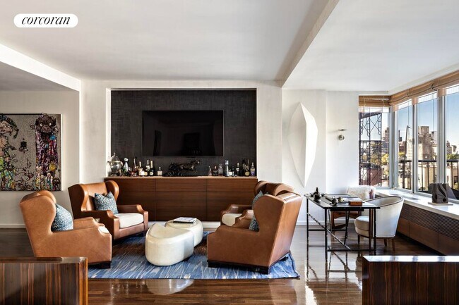 Photo - 224 W 18th St