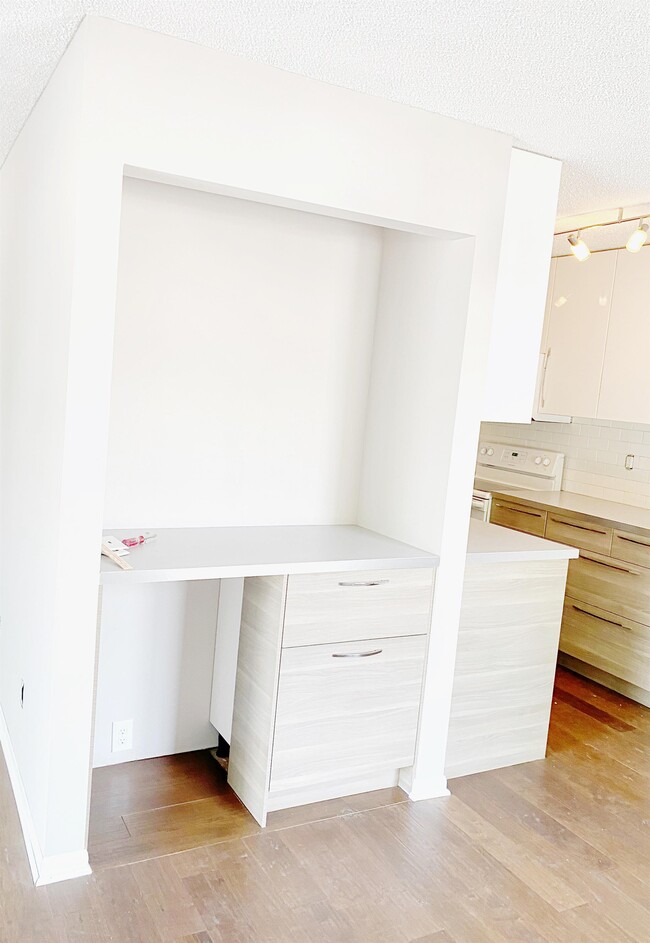 Photo - 1300 Landmark Trail S