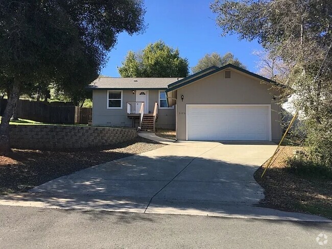 Building Photo - Kelseyville Riviera home with 3-bedrooms, ...