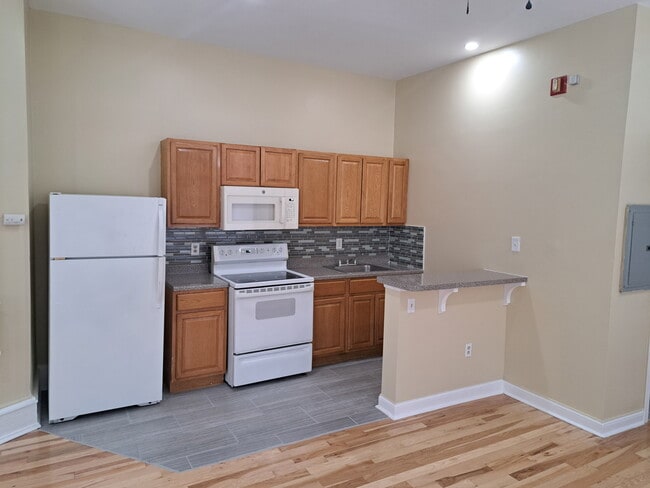 Building Photo - Apsley Unit 1