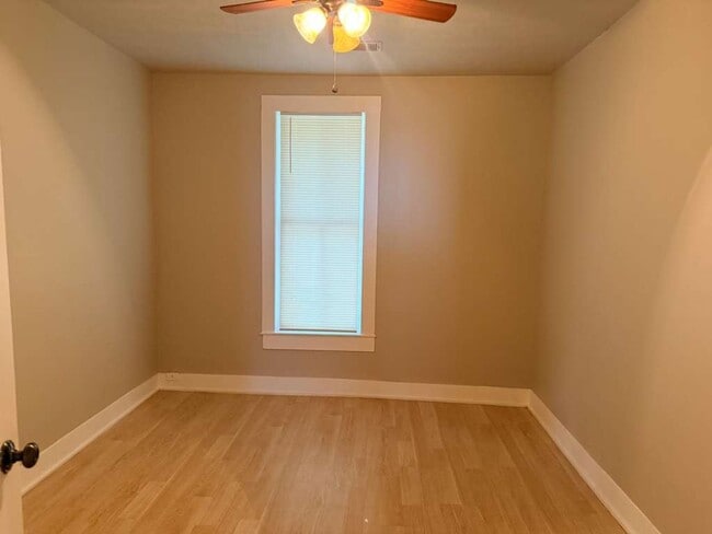 Photo - 150 Pecan St