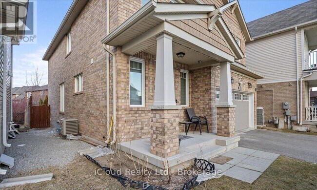 Photo - 833 Farmstead Dr