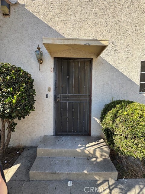 Photo - 921 Carob Way