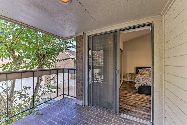 Photo - 4728 Post Oak Timber Dr Unit 6/54