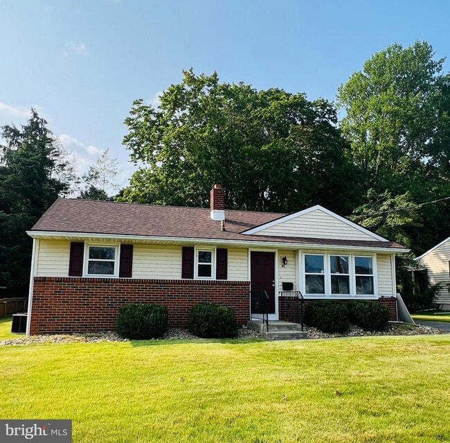 Building Photo - 40 Fairmount Dr Rental