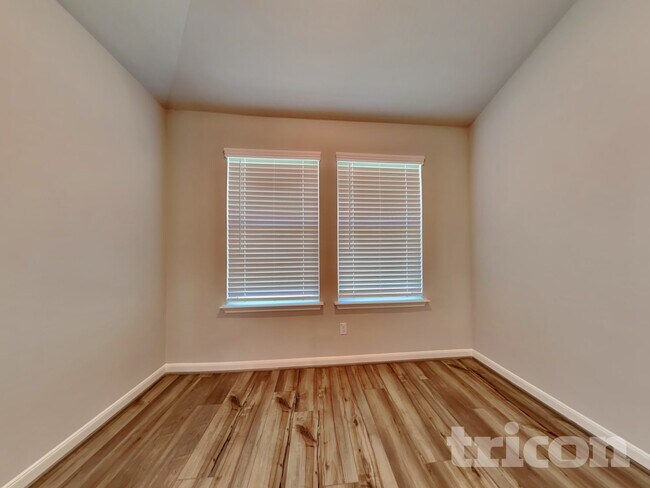 Photo - 5507 Shasta Pl