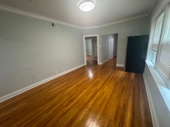 Photo - 5405 N Sawyer Ave