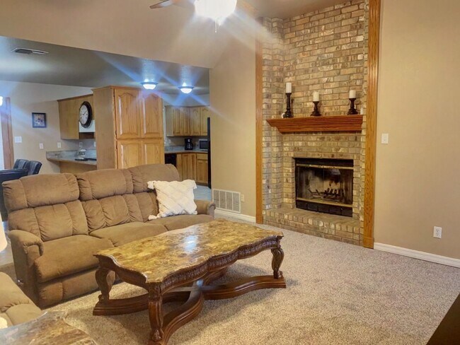 Photo - RENTAL Fully Furnished 4 bedroom home